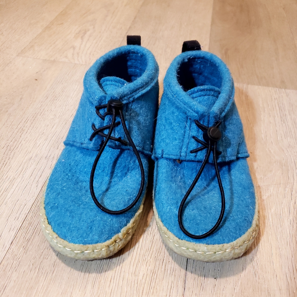Blue Wool Kids Slippers - Picture 5 of 5